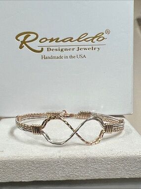 Ronaldo Infinity Bracelet 7 inch